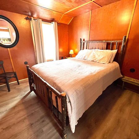 Adirondack Lake Cabins Hotell Indian Lake Eksteriør bilde