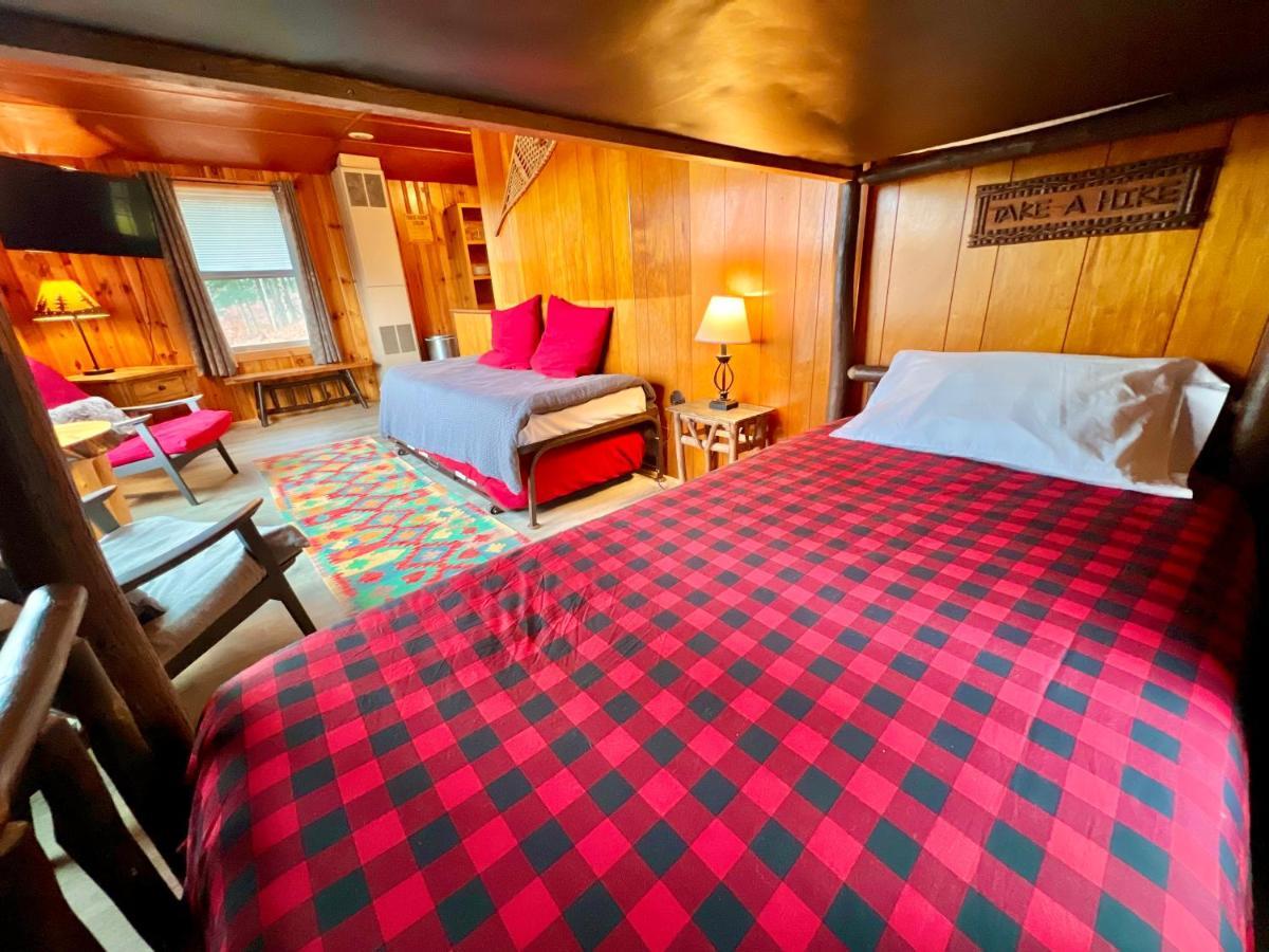 Adirondack Lake Cabins Hotell Indian Lake Eksteriør bilde