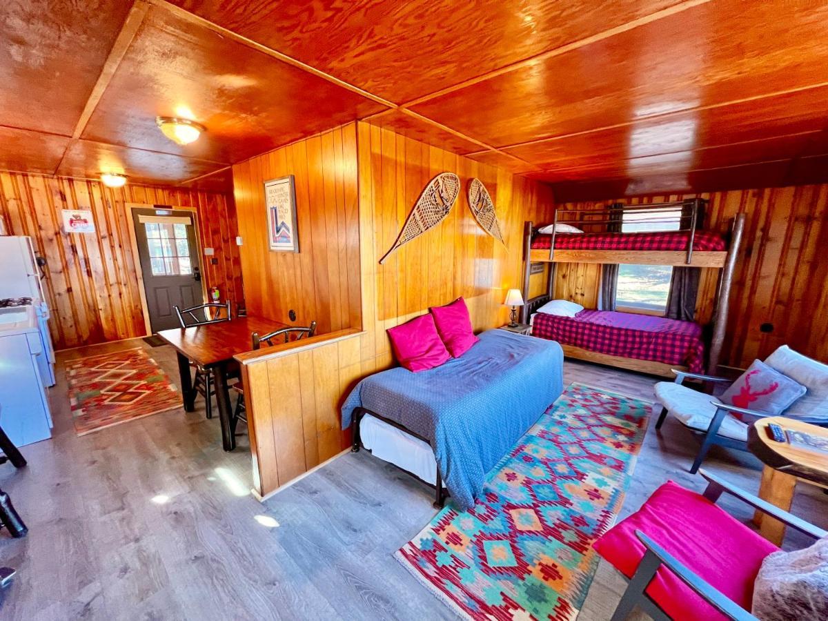 Adirondack Lake Cabins Hotell Indian Lake Eksteriør bilde