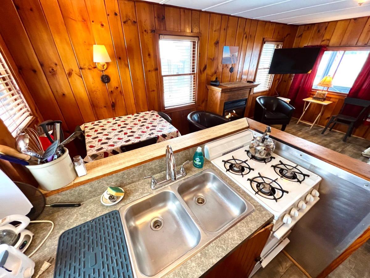 Adirondack Lake Cabins Hotell Indian Lake Eksteriør bilde