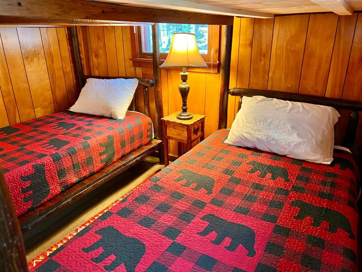 Adirondack Lake Cabins Hotell Indian Lake Eksteriør bilde